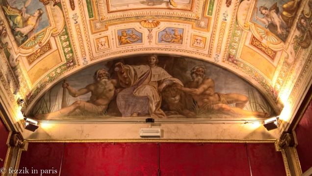 Palazzo Pitti spoils their lions.